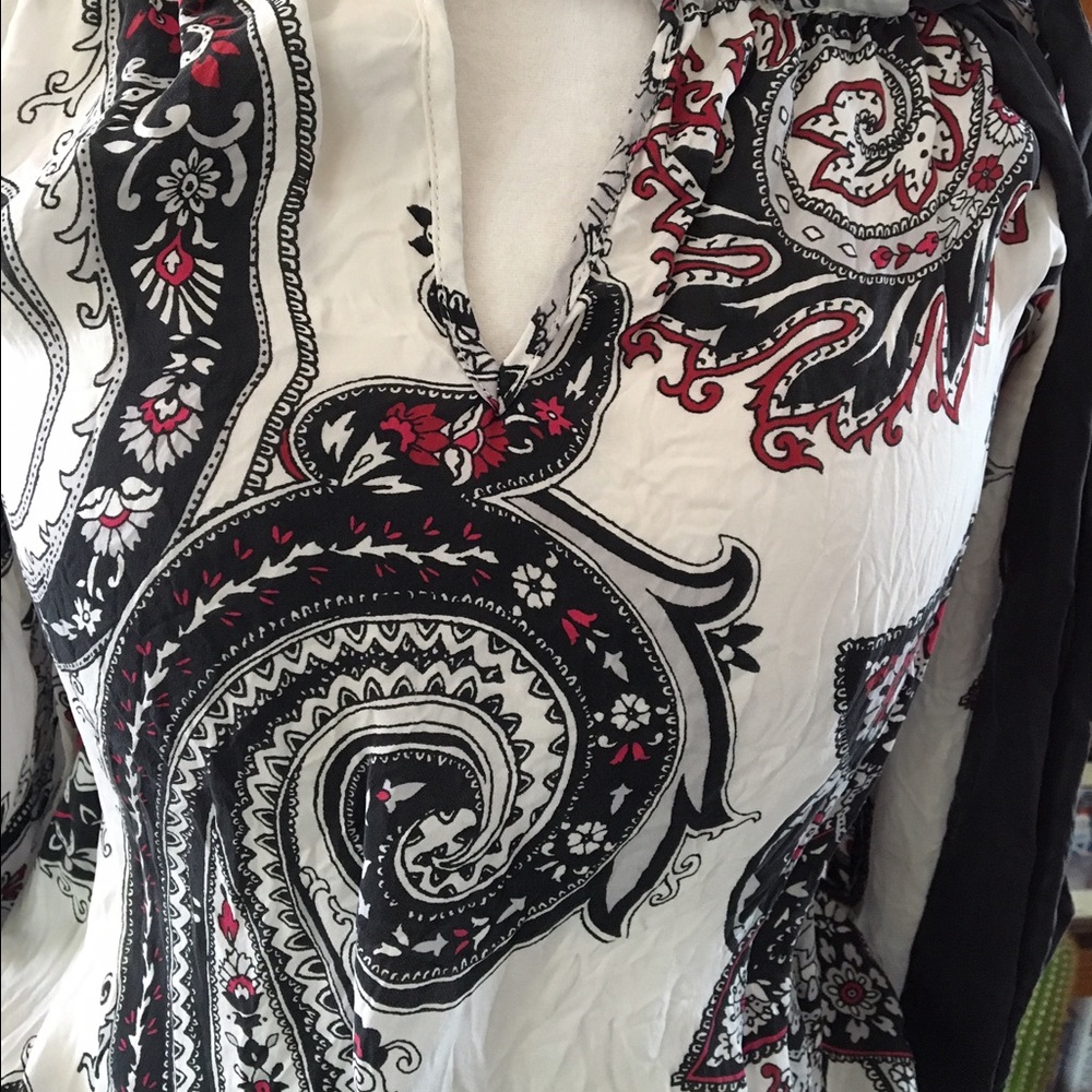 WHITE HOUSE BLACK MARKET Paisley Print Blouse